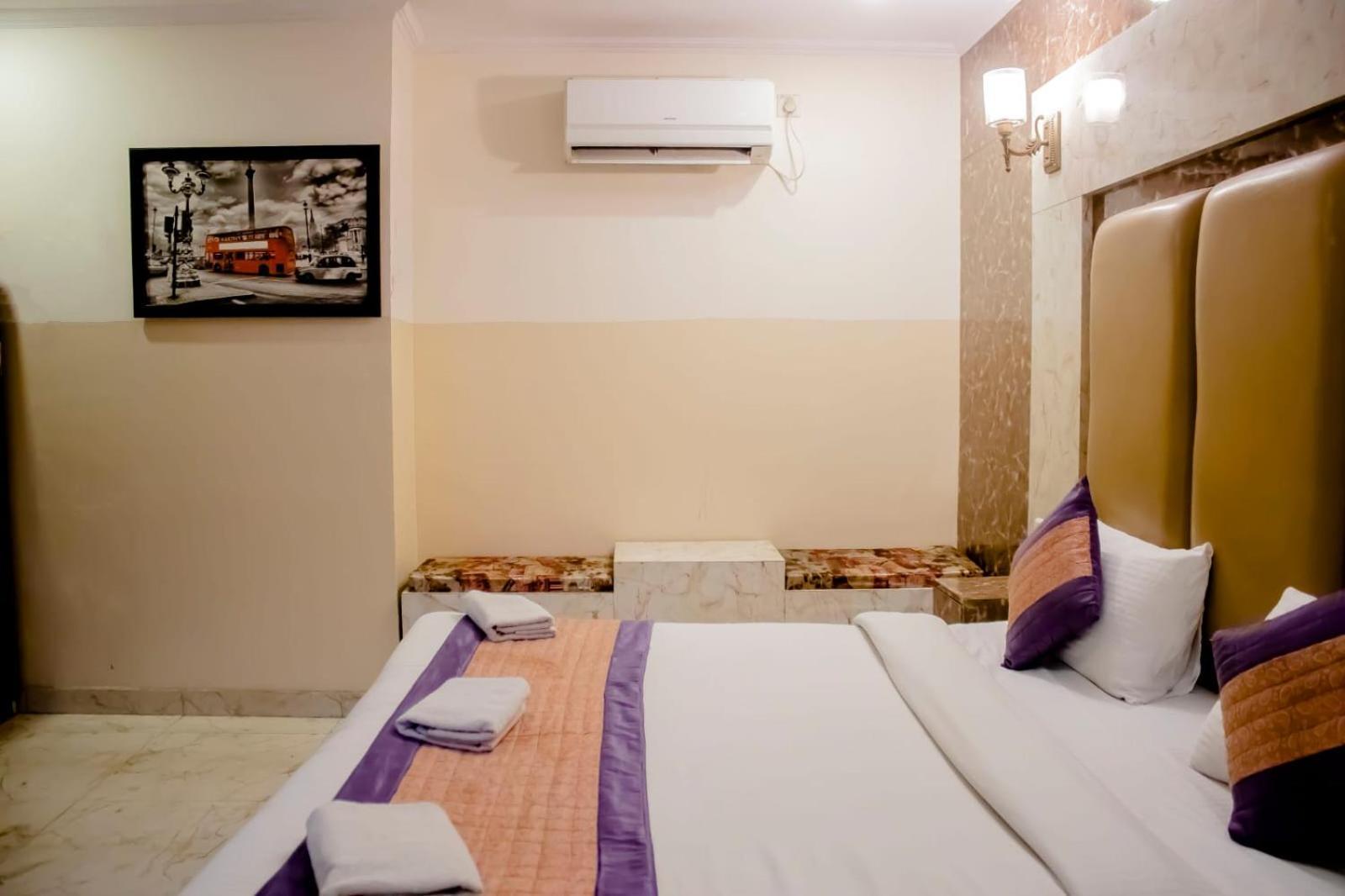 Hotel Airport City New Delhi Exteriör bild
