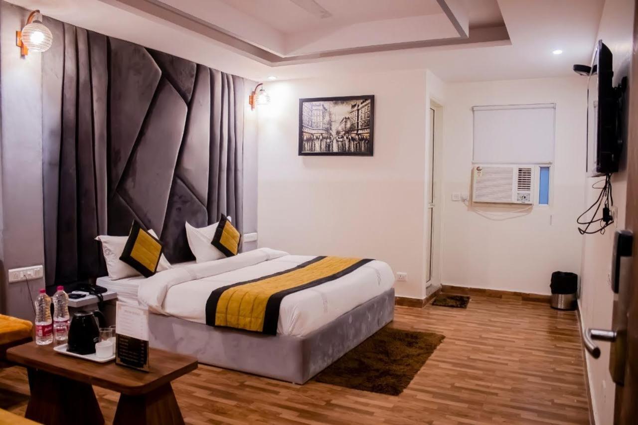 Hotel Airport City New Delhi Exteriör bild