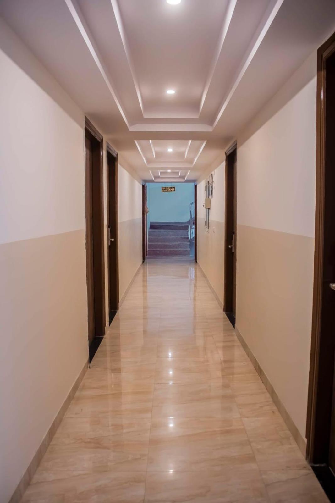 Hotel Airport City New Delhi Exteriör bild