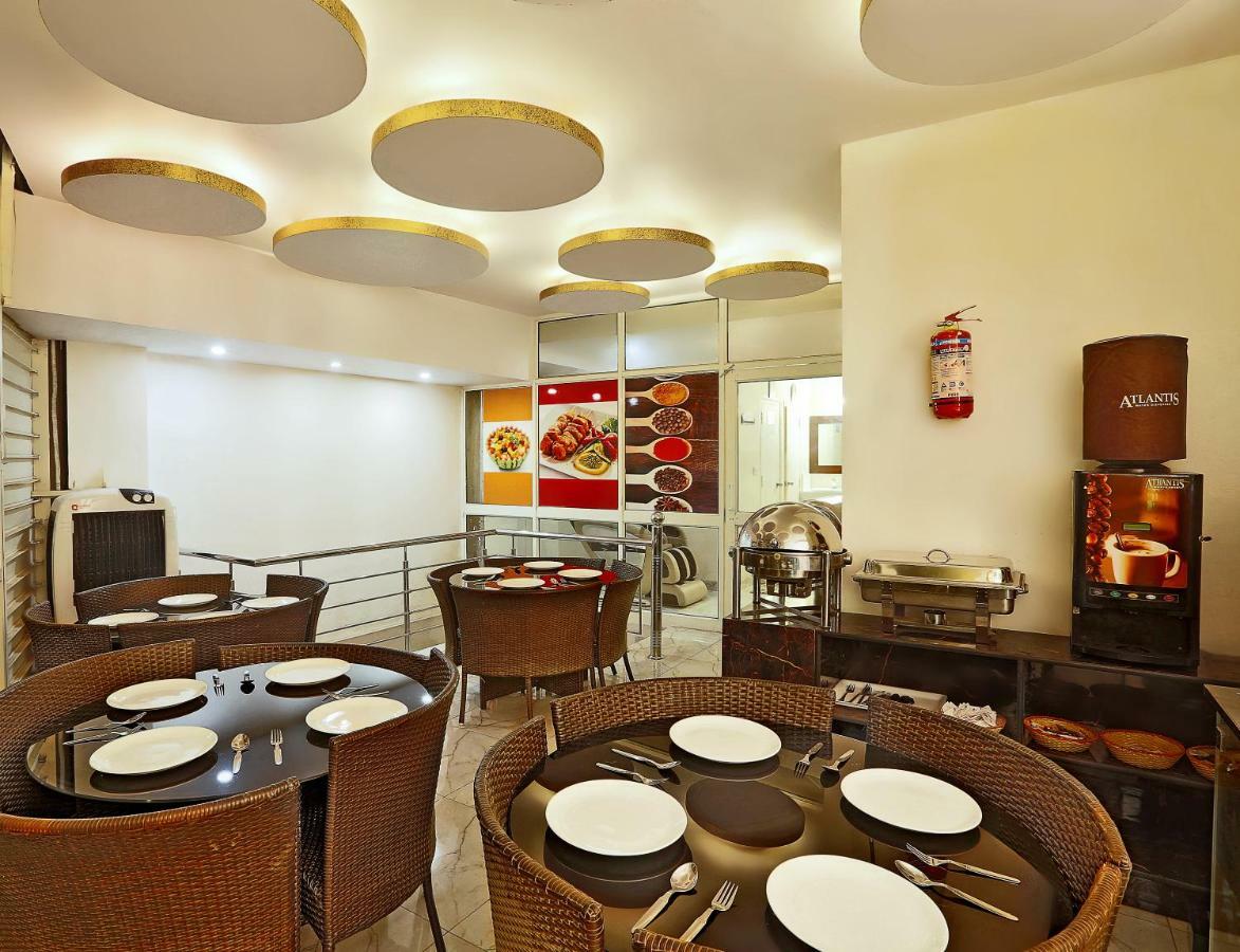 Hotel Airport City New Delhi Exteriör bild