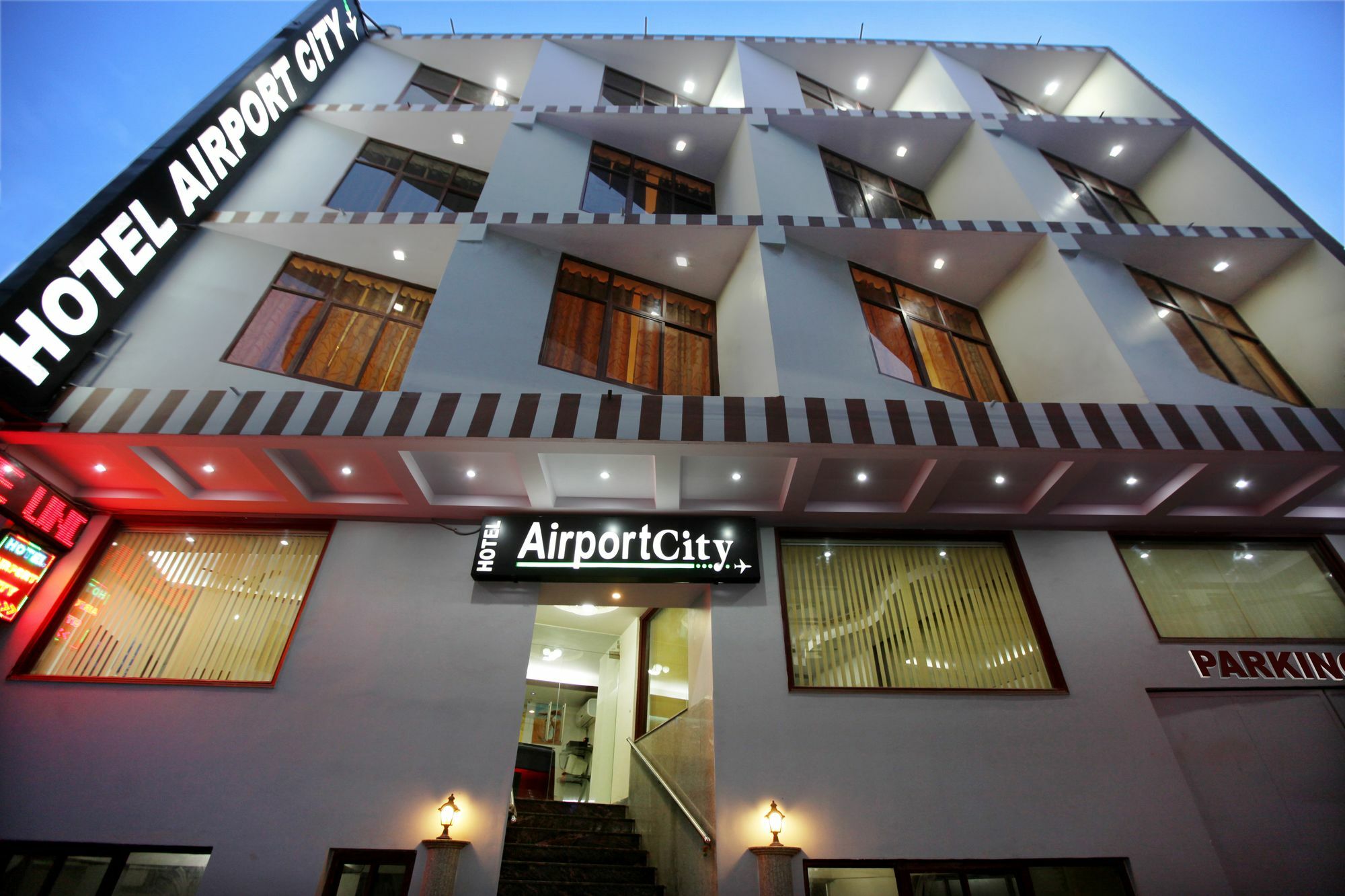 Hotel Airport City New Delhi Exteriör bild