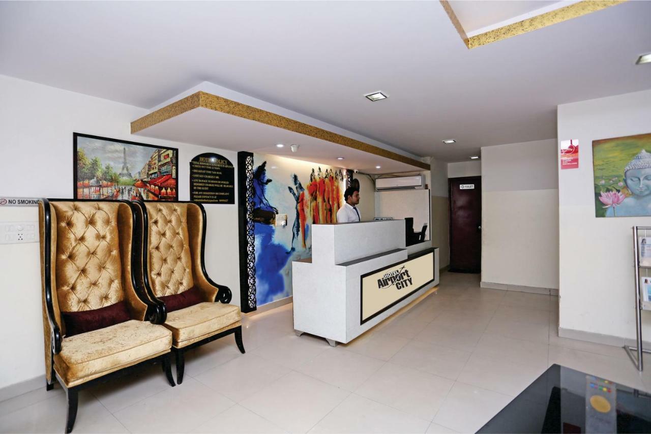 Hotel Airport City New Delhi Exteriör bild