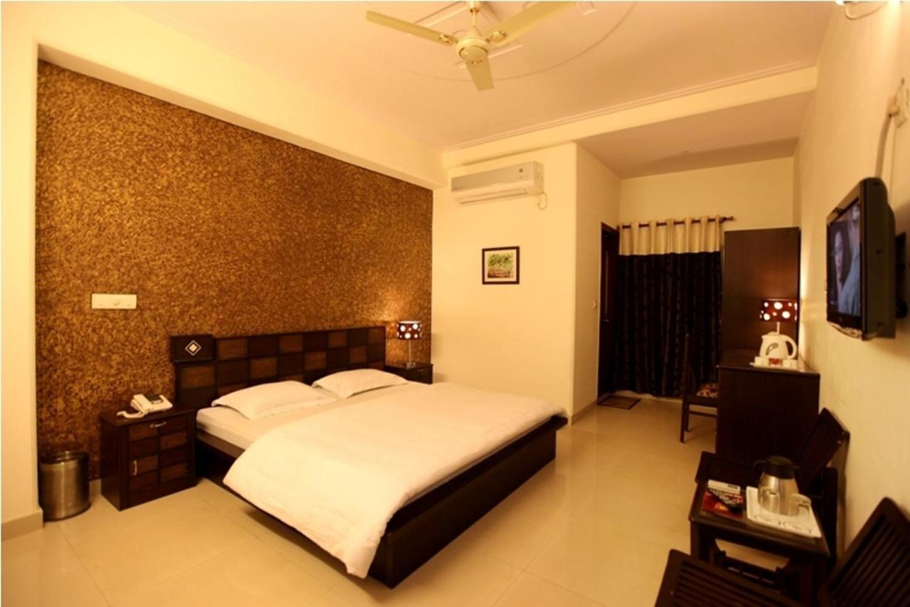 Hotel Airport City New Delhi Exteriör bild